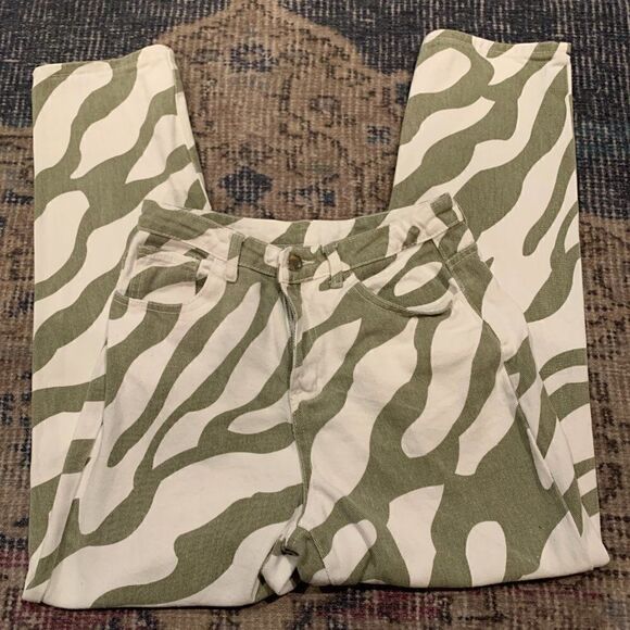 Shein olive and white animal print jeans S - Picture 2 of 11